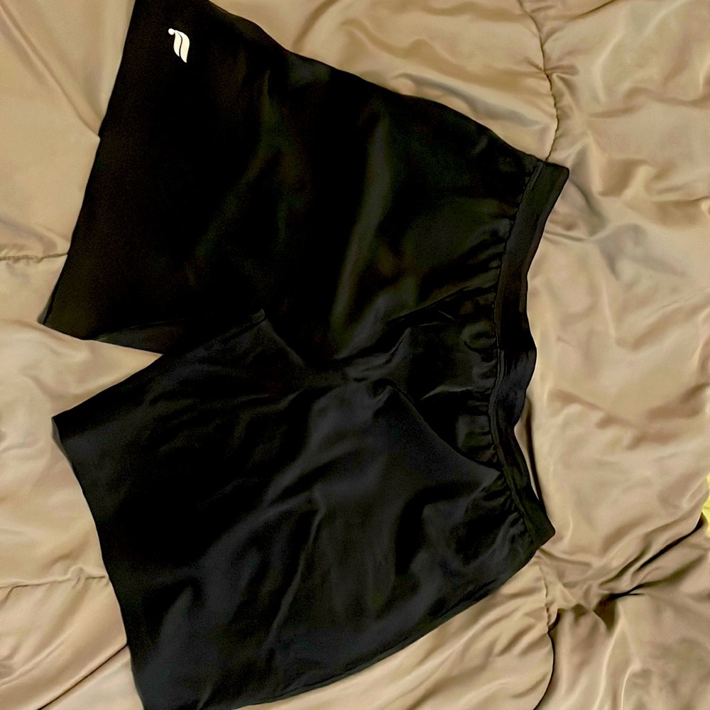 Fabletics Fundamental 9” Shorts